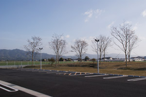 広々とした駐車場を完備しています。